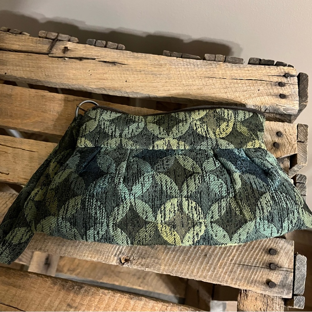 Maruca Wristlet:
Chic Patterned Clutch in Green and Black